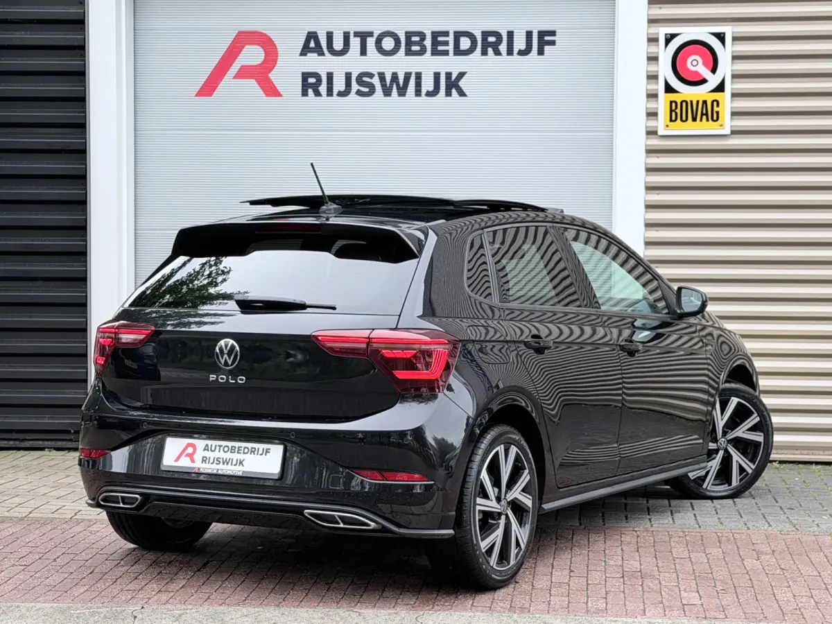 1.0 TSI R-Line Pano/Keyless/Camera