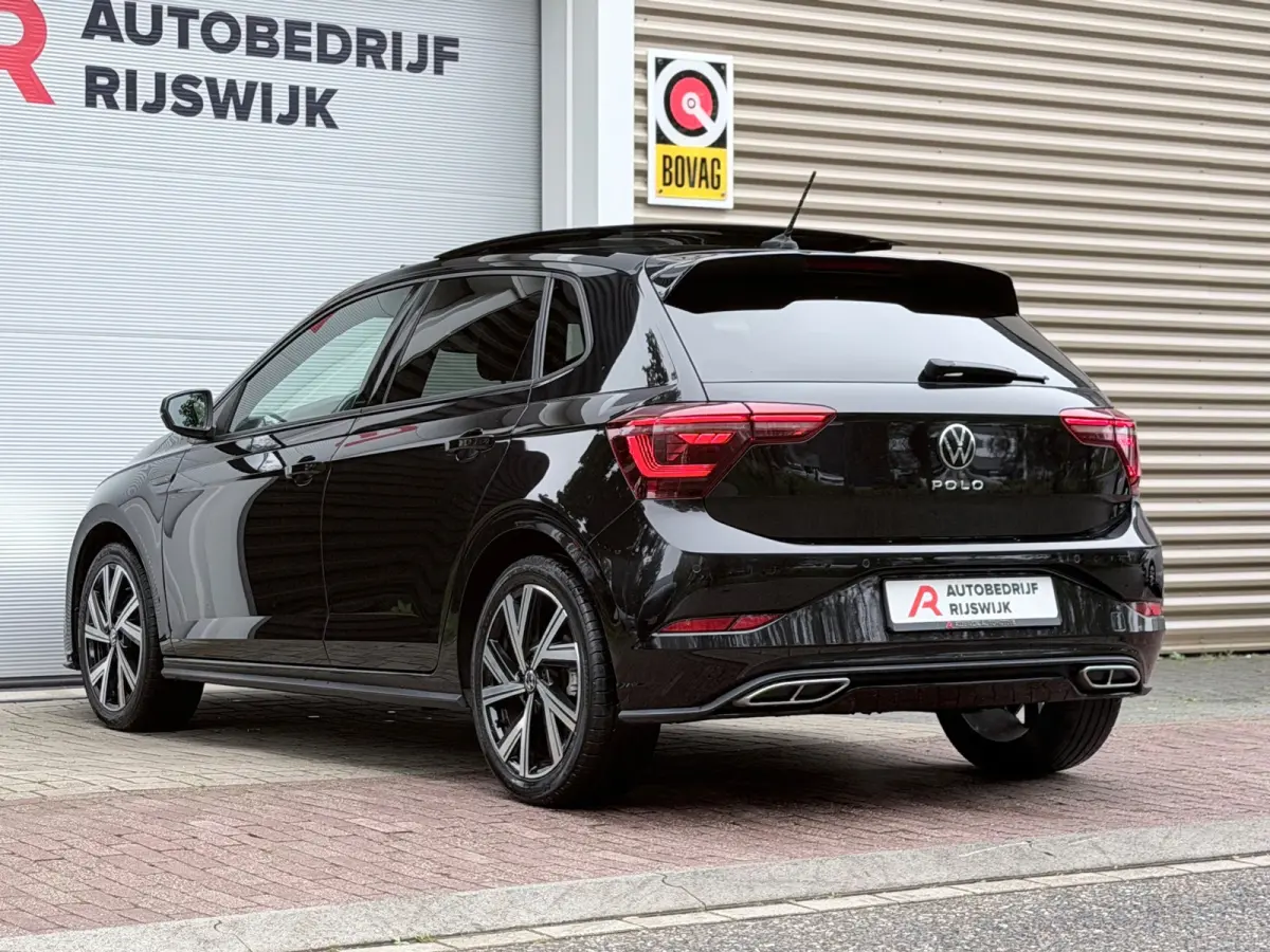 1.0 TSI R-Line Pano/Keyless/Camera