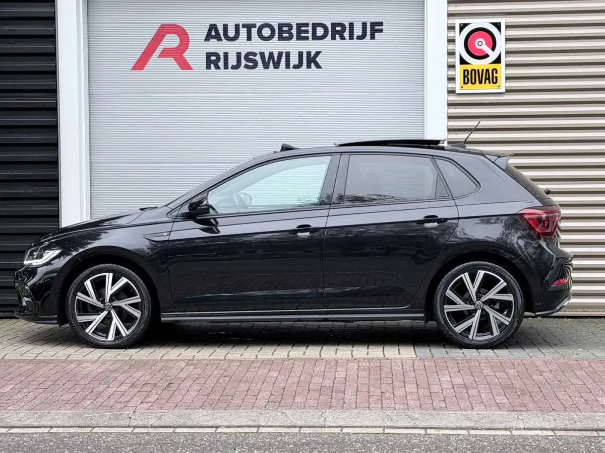 1.0 TSI R-Line Pano/Keyless/Camera
