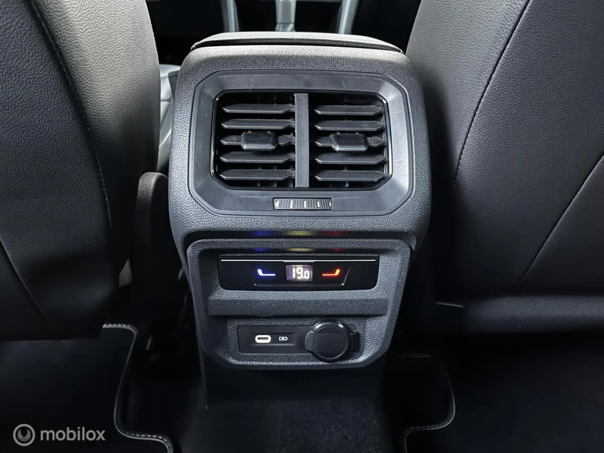 2.0 TSI 4Motion R-LINE 245PK