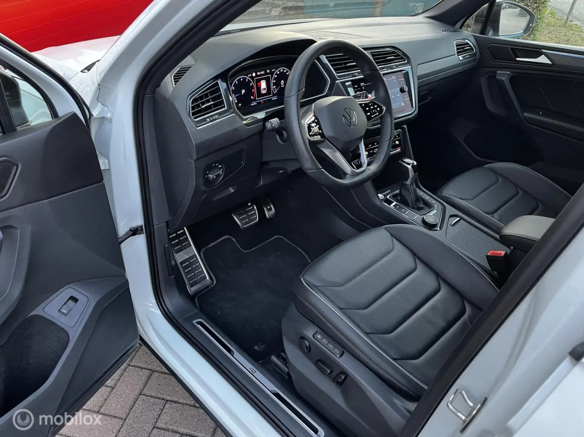 2.0 TSI 4Motion R-LINE 245PK