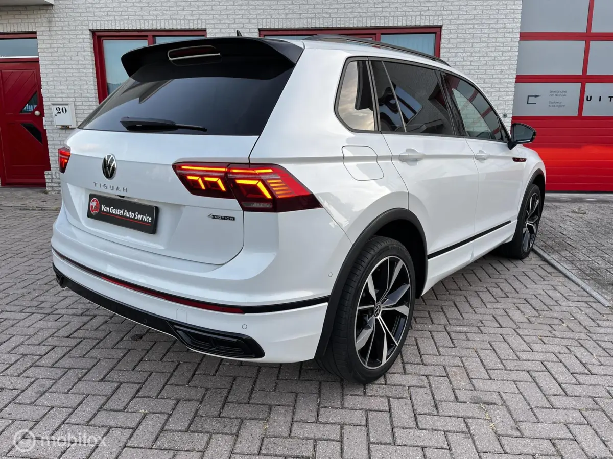 2.0 TSI 4Motion R-LINE 245PK