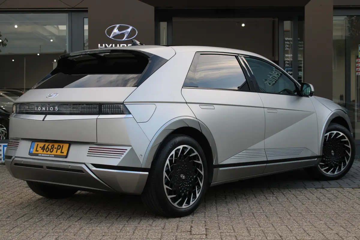 Project 45 AWD 73kWh