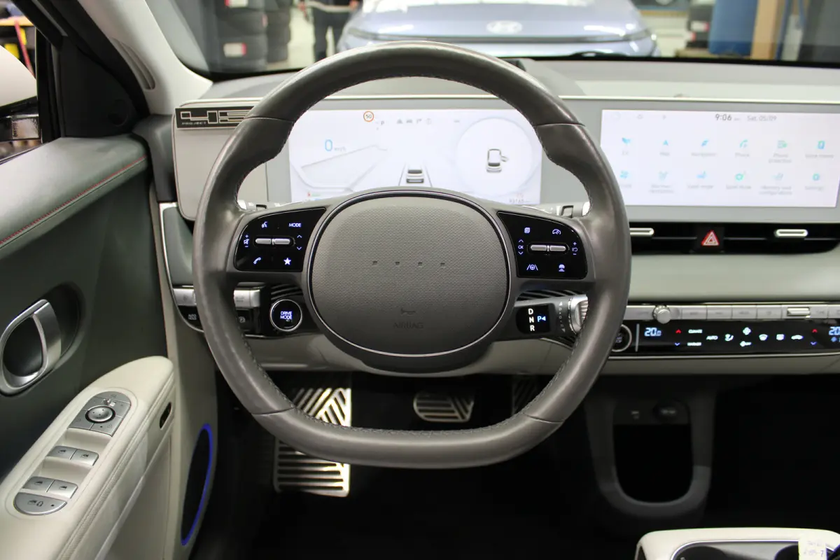 Project 45 AWD 73kWh