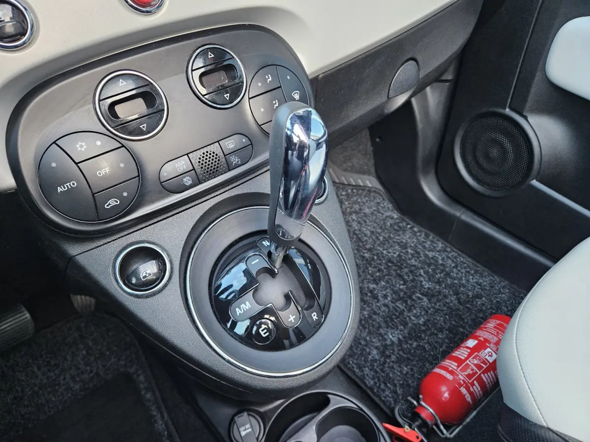 1.2 Rockstar Cabrio! Automaat! Leuke/Nette Auto! Xenon! Leer! Airco/Clima! Cruise Control!