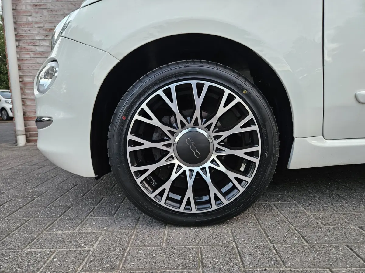 1.2 Rockstar Cabrio! Automaat! Leuke/Nette Auto! Xenon! Leer! Airco/Clima! Cruise Control!