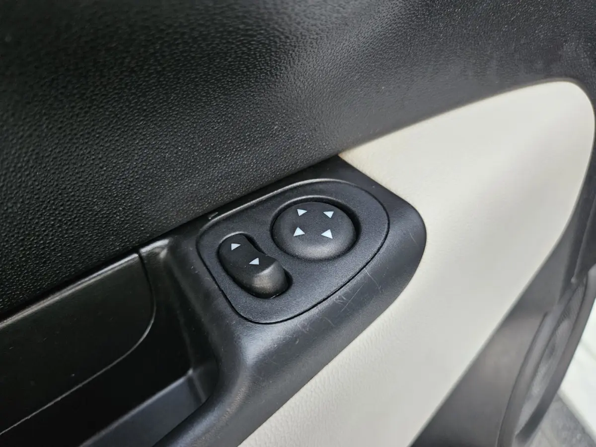 1.2 Rockstar Cabrio! Automaat! Leuke/Nette Auto! Xenon! Leer! Airco/Clima! Cruise Control!