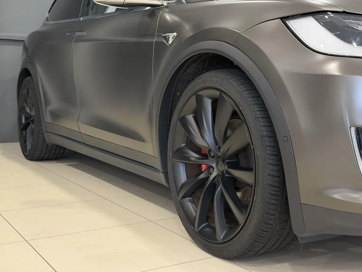Performance Ludicrous | 612PK | 5 Persoons | Wrapped |