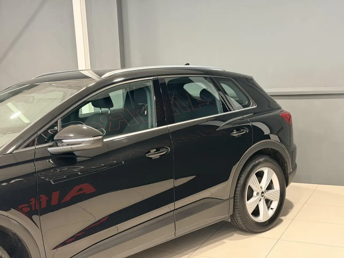 35 Launch edition 55 kWh | SOH 91,26% | Navigatie | Hoge instap |