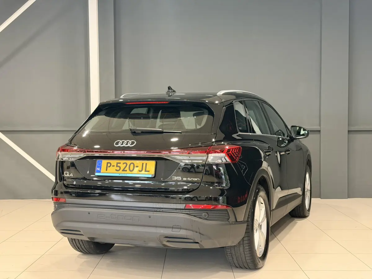 35 Launch edition 55 kWh | SOH 91,26% | Navigatie | Hoge instap |