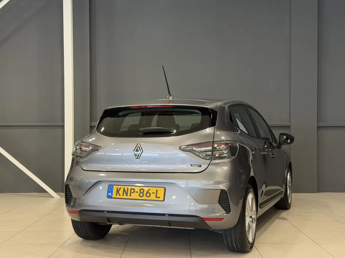 1.6 E-Tech Full Hybrid 145 evolution | Navigatie | Full Hybrid |