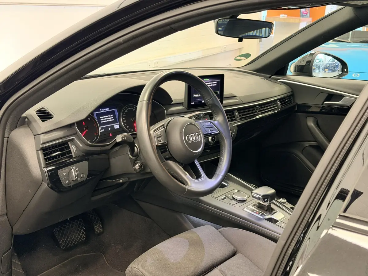 1.4 TFSI Sport S line black edition | Climate | Smartphone | Winterbanden set |