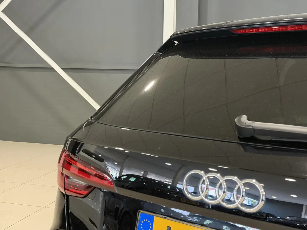 1.4 TFSI Sport S line black edition | Climate | Smartphone | Winterbanden set |