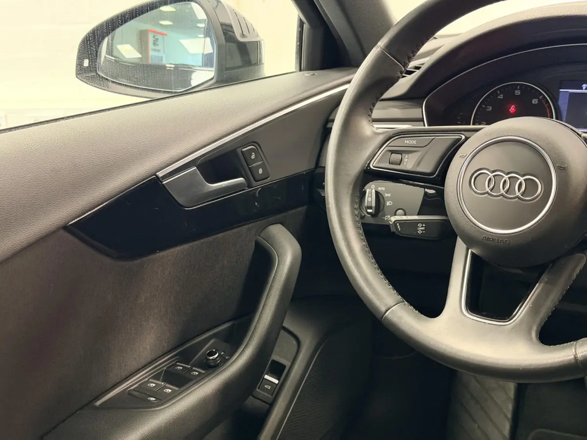 1.4 TFSI Sport S line black edition | Climate | Smartphone | Winterbanden set |