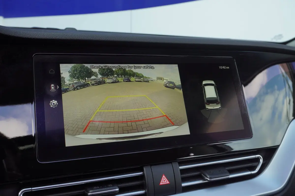 1.6 GDi Hybrid DynamicLine Style Pack 141PK / Pano-Dak / 1EIG / Virtual / Camera / Navi / ACC / = DEALER ONDERHOUDEN !!