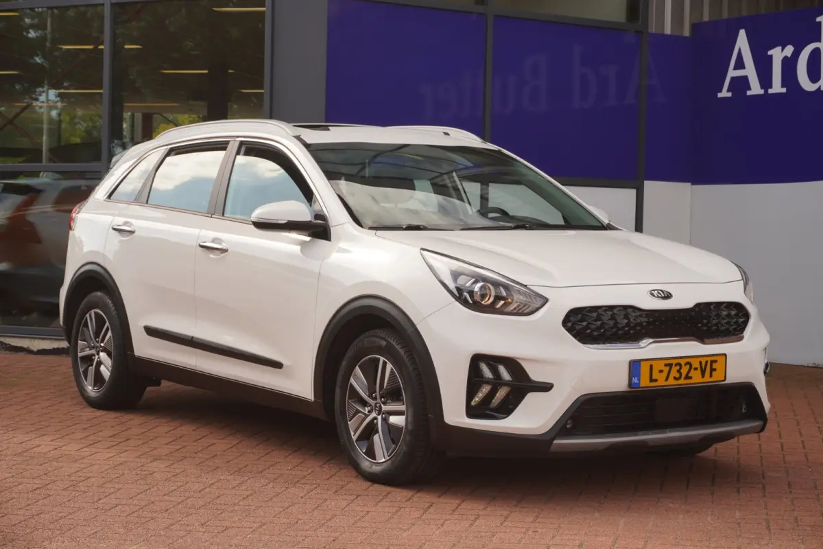 1.6 GDi Hybrid DynamicLine Style Pack 141PK / Pano-Dak / 1EIG / Virtual / Camera / Navi / ACC / = DEALER ONDERHOUDEN !!