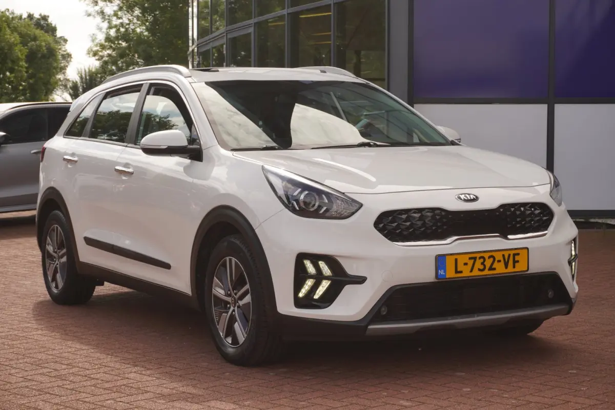 1.6 GDi Hybrid DynamicLine Style Pack 141PK / Pano-Dak / 1EIG / Virtual / Camera / Navi / ACC / = DEALER ONDERHOUDEN !!