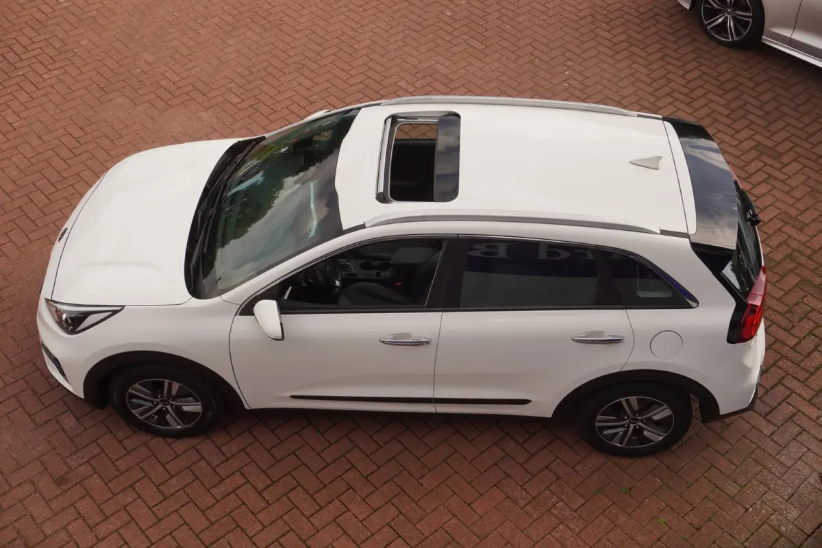 1.6 GDi Hybrid DynamicLine Style Pack 141PK / Pano-Dak / 1EIG / Virtual / Camera / Navi / ACC / = DEALER ONDERHOUDEN !!