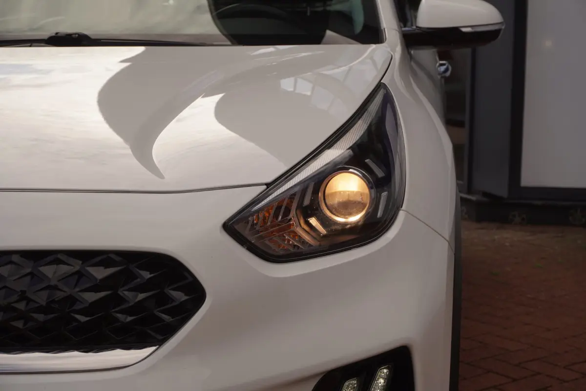1.6 GDi Hybrid DynamicLine Style Pack 141PK / Pano-Dak / 1EIG / Virtual / Camera / Navi / ACC / = DEALER ONDERHOUDEN !!