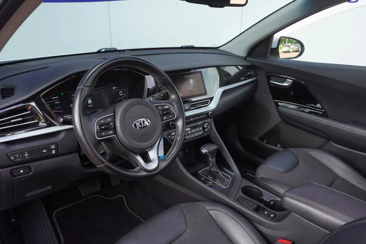 1.6 GDi Hybrid DynamicLine Style Pack 141PK / Pano-Dak / 1EIG / Virtual / Camera / Navi / ACC / = DEALER ONDERHOUDEN !!
