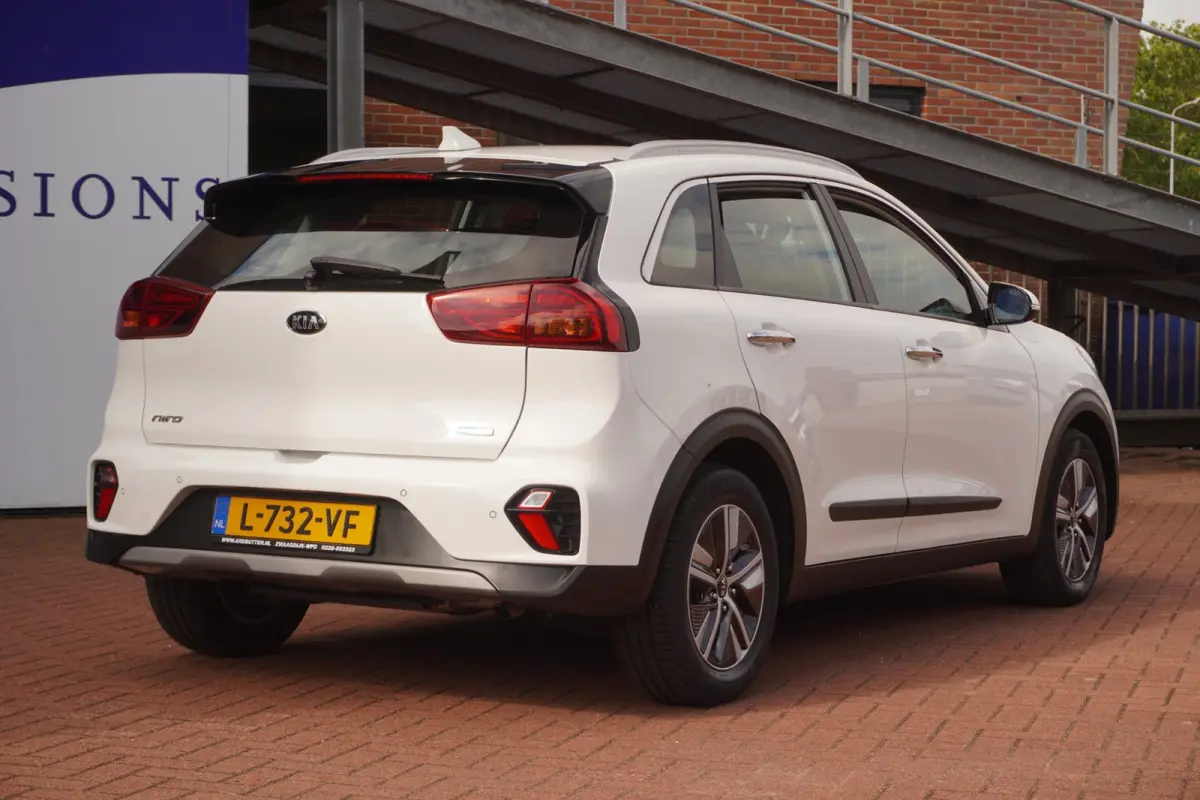 1.6 GDi Hybrid DynamicLine Style Pack 141PK / Pano-Dak / 1EIG / Virtual / Camera / Navi / ACC / = DEALER ONDERHOUDEN !!