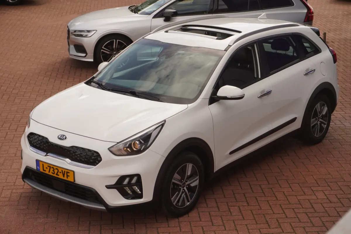 1.6 GDi Hybrid DynamicLine Style Pack 141PK / Pano-Dak / 1EIG / Virtual / Camera / Navi / ACC / = DEALER ONDERHOUDEN !!