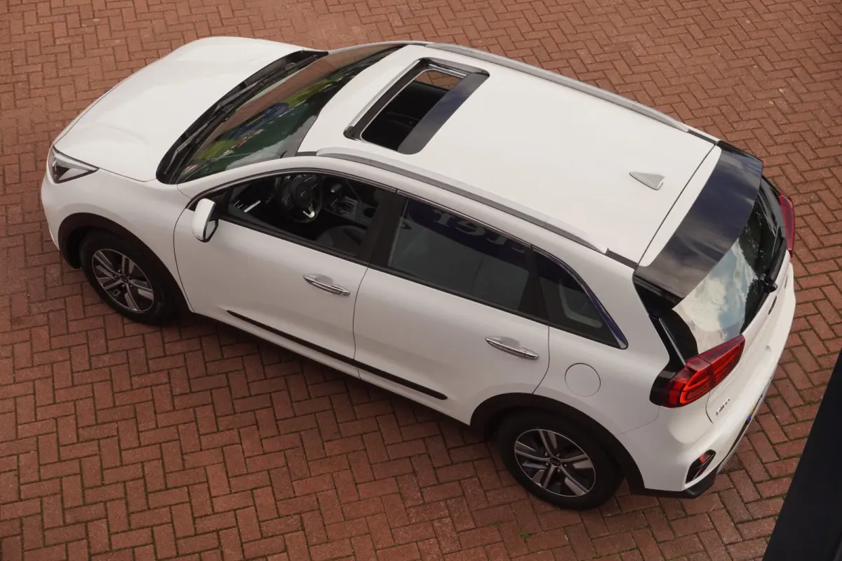 1.6 GDi Hybrid DynamicLine Style Pack 141PK / Pano-Dak / 1EIG / Virtual / Camera / Navi / ACC / = DEALER ONDERHOUDEN !!