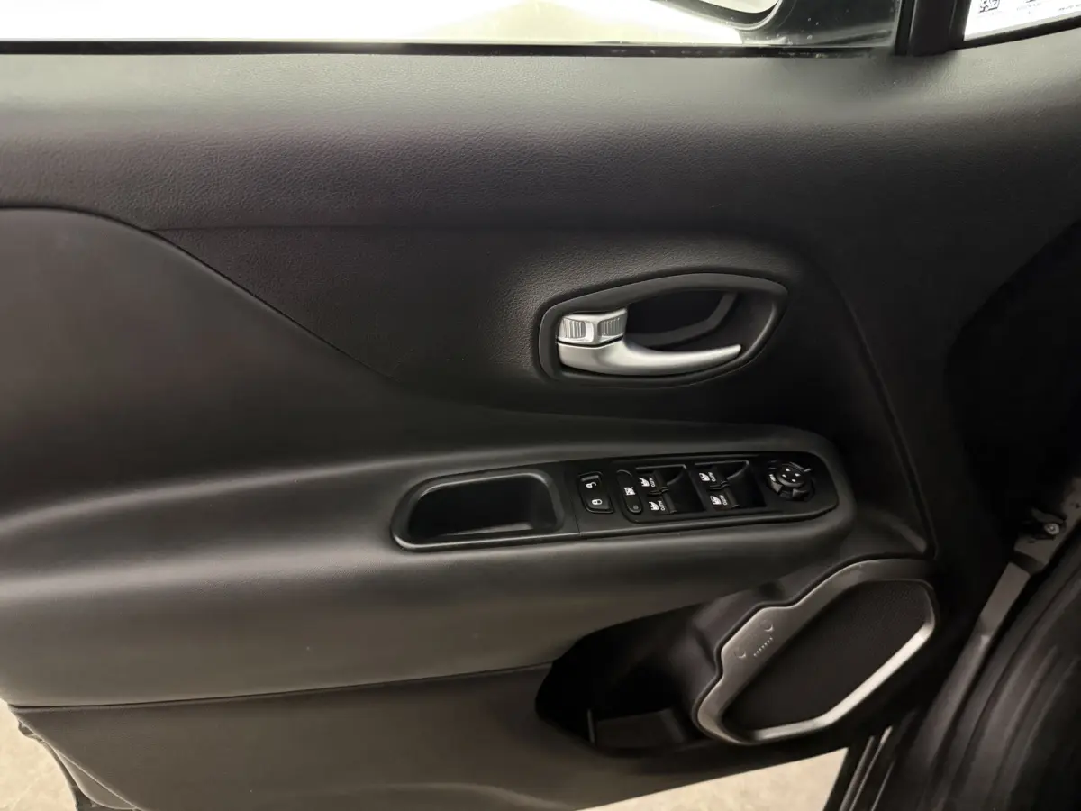 1.3T Limited 151PK | Grijs Kenteken | VAN | Camera | Carplay | Clima | Cruise | Keyless