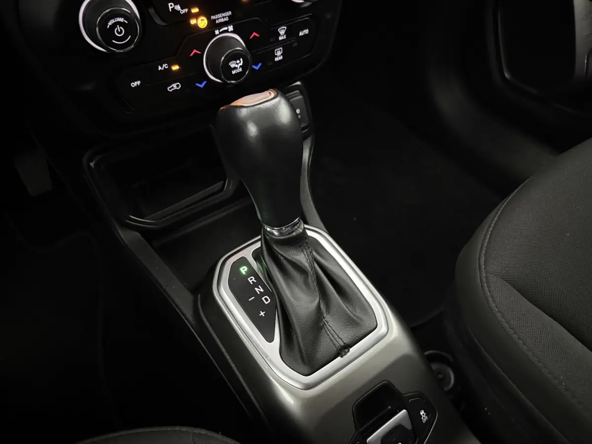 1.3T Limited 151PK | Grijs Kenteken | VAN | Camera | Carplay | Clima | Cruise | Keyless