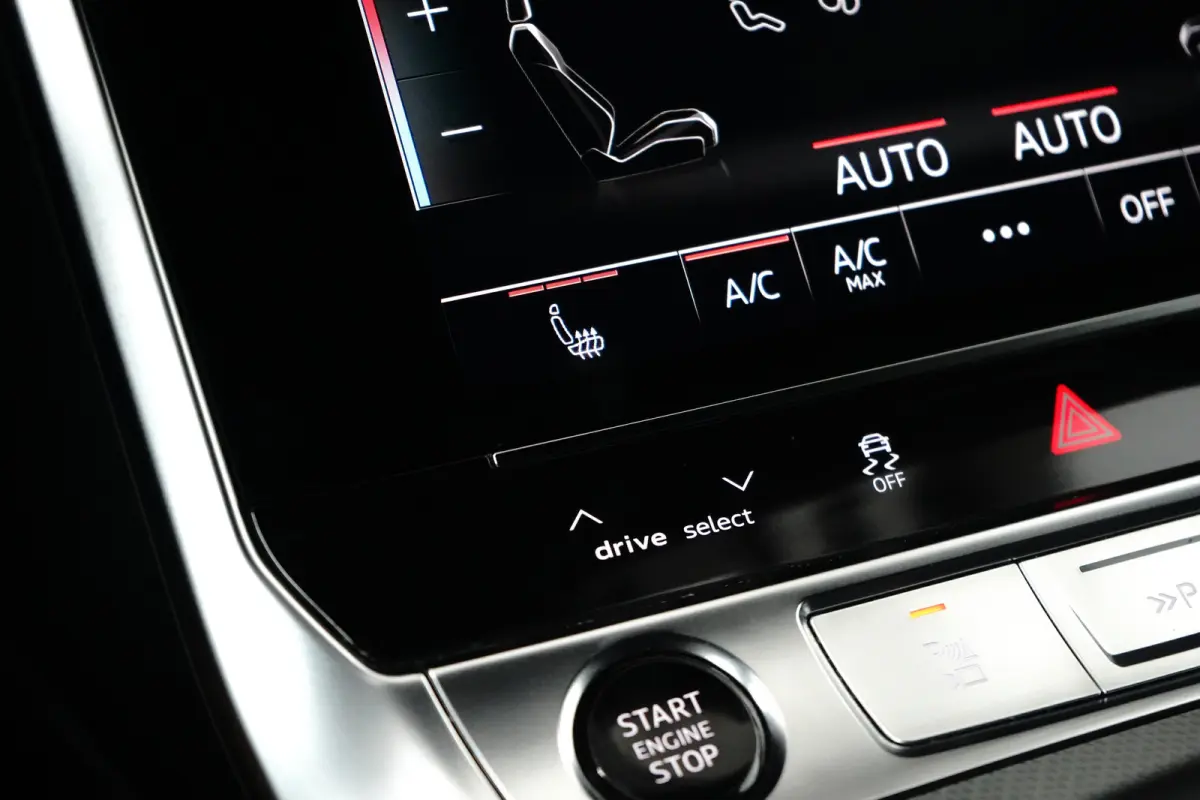 50 TFSIe 300PK Quattro Business Edition | TREKHAAK | NAVIGATIE | CAMERA | STOEL + STUURVERW. | ELEKTR. A. KLEP | LED