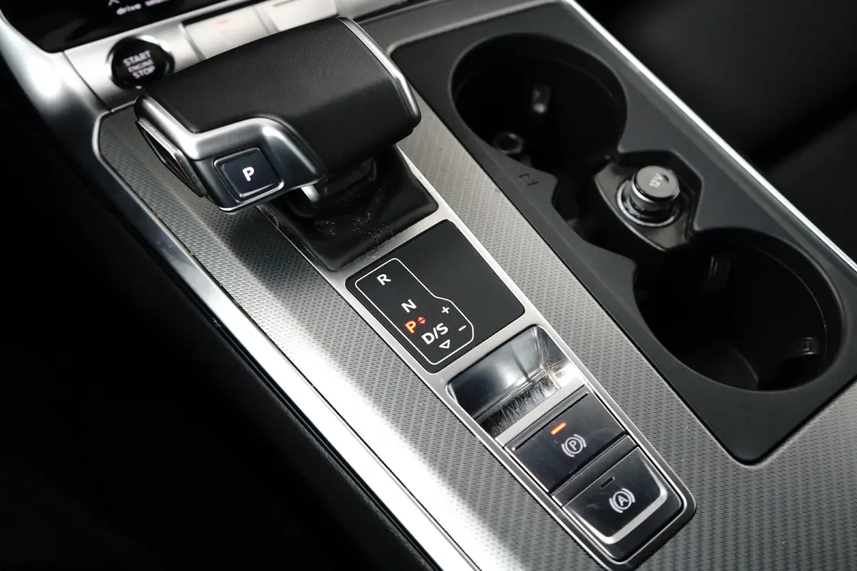 50 TFSIe 300PK Quattro Business Edition | TREKHAAK | NAVIGATIE | CAMERA | STOEL + STUURVERW. | ELEKTR. A. KLEP | LED