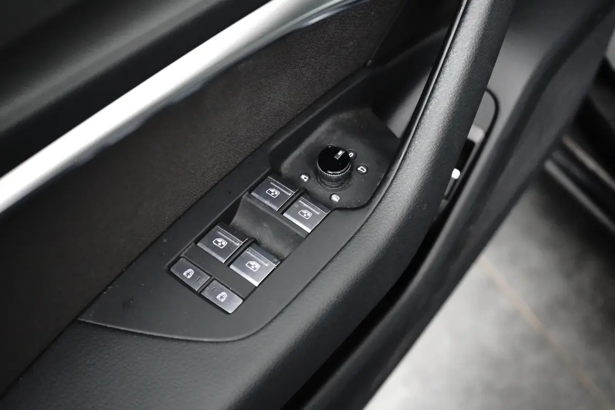 50 TFSIe 300PK Quattro Business Edition | TREKHAAK | NAVIGATIE | CAMERA | STOEL + STUURVERW. | ELEKTR. A. KLEP | LED