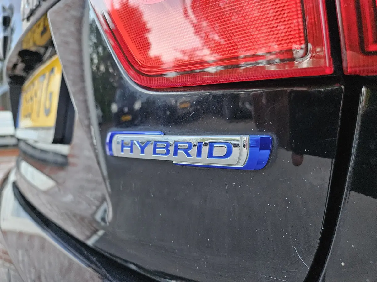1.2 Smart Hybrid Comfort Airco! NAP! Dealer Onderhouden!