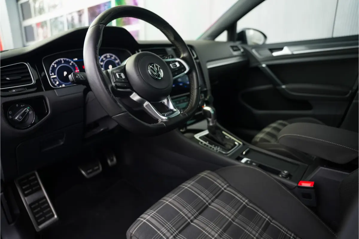 7.5 2.0 TDI GTD 184 pk /Automaat/ Pano-Dak/ Sport-Stoelen/ Stoel.Verw/ Adap.Cruise/ Led-Koplamp/ Virtual/ Camera/ 19'' LMV