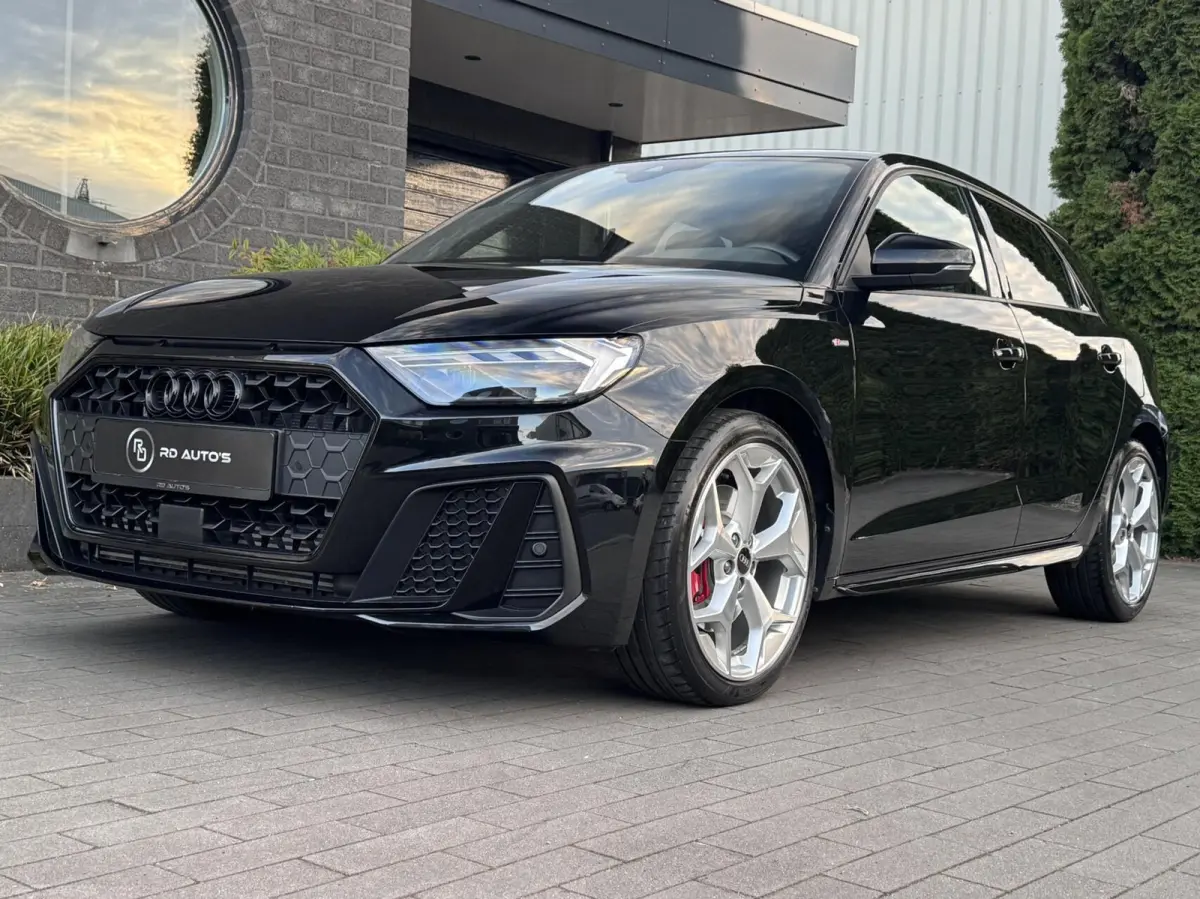 40 TFSI S-line Sfeerverlichting SONOS Cruise Carplay
