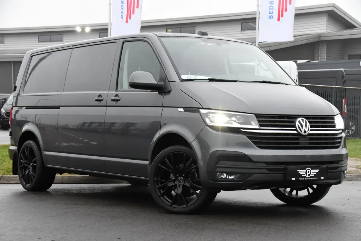 2.0 TDI L2H1 30 PB Edition Highline Adaptieve Cruise, LED, Sensoren, Carplay, 150PK, Automaat, LED, Standkachel, NAVI, UNIEK!