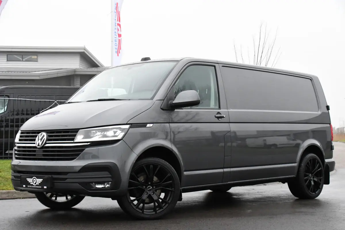 2.0 TDI L2H1 30 PB Edition Highline Adaptieve Cruise, LED, Sensoren, Carplay, 150PK, Automaat, LED, Standkachel, NAVI, UNIEK!