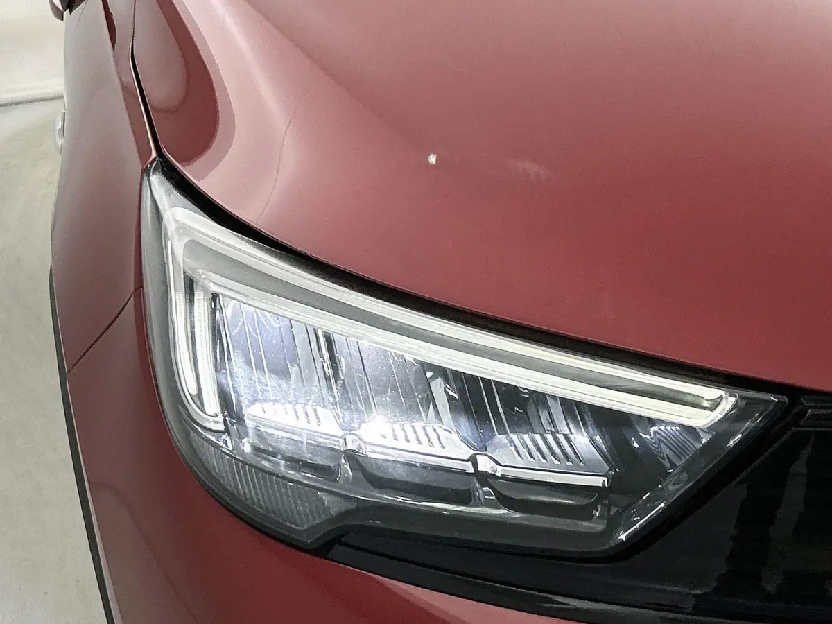 1.2 Turbo GS Line | 110pk | Navigatie | 41.000km | 17" Zwarte Velgen | Hoge Instap! |