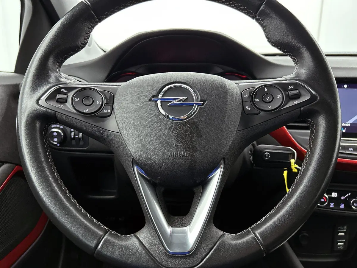1.2 Turbo GS Line | 110pk | Navigatie | 41.000km | 17" Zwarte Velgen | Hoge Instap! |