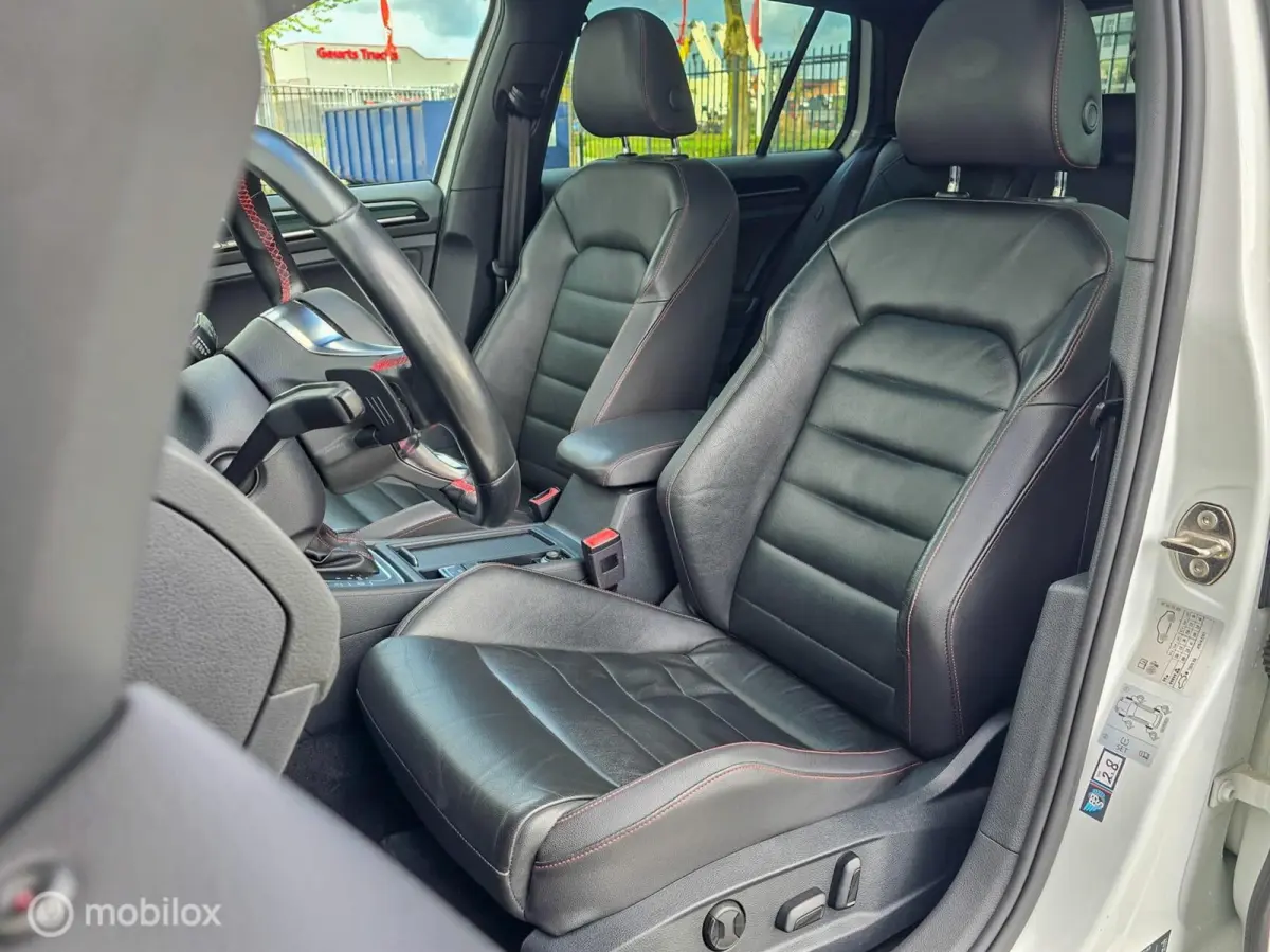 2.0 GTI PERFORMANCE/PANO/LEER/DYN/CARPLAY