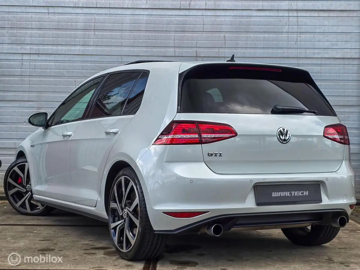 2.0 GTI PERFORMANCE/PANO/LEER/DYN/CARPLAY
