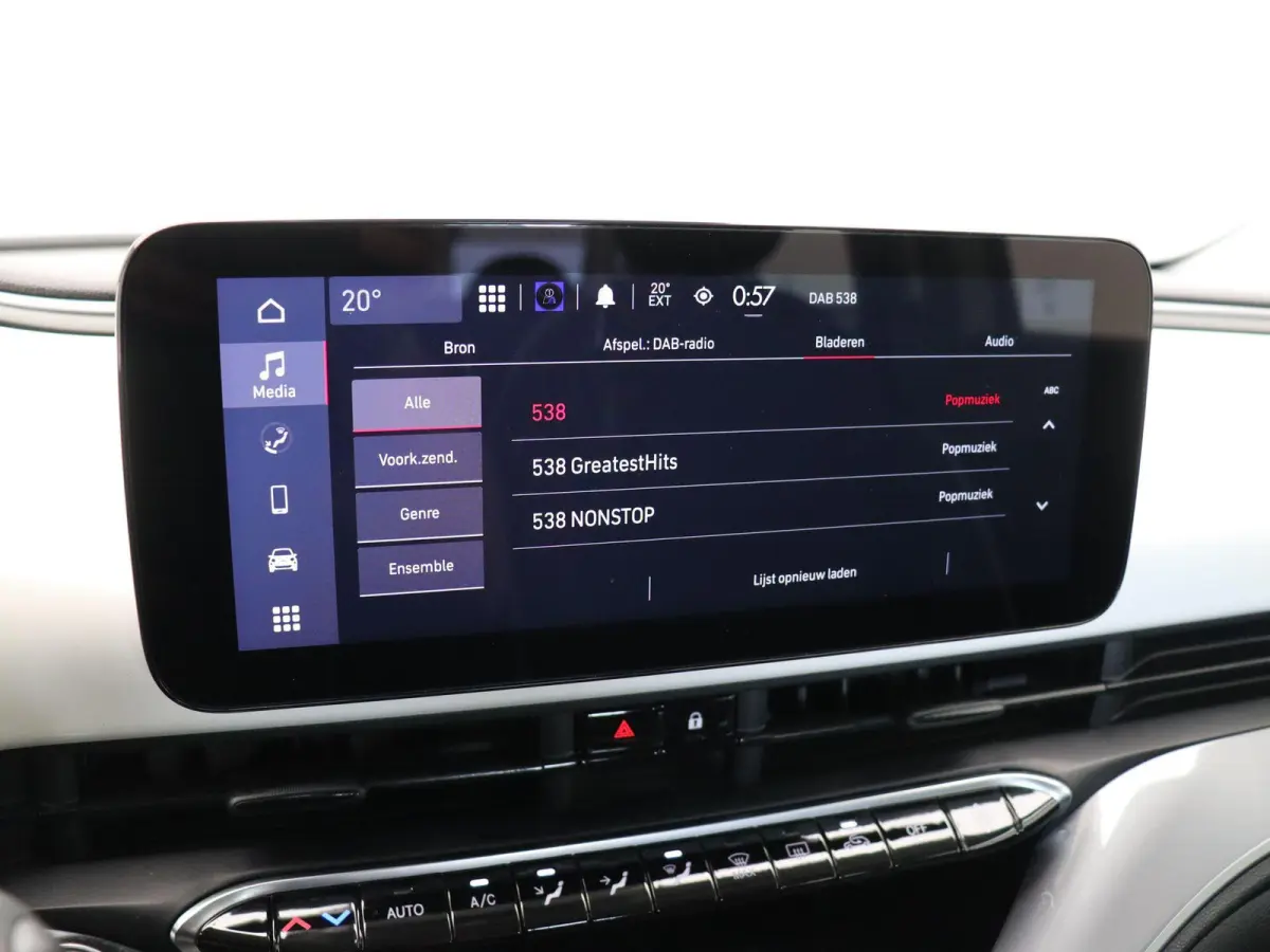 Icon 42 kWh | 320km WLTP | 85KWh Snelladen | Cruise control | Apple Carplay & Android Auto |