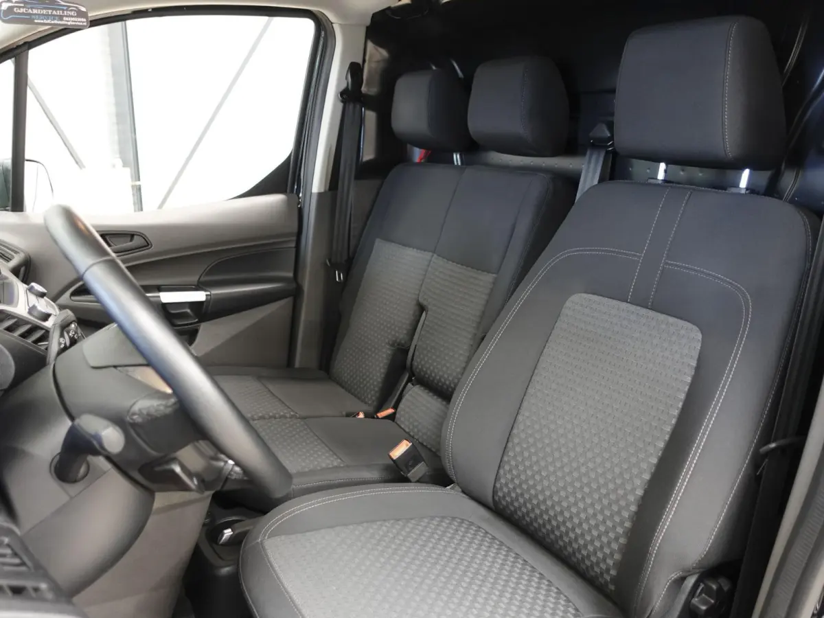 1.5 EcoBlue Automaat L2 Trend Navigatie Airco Camera Parkeersensoren Cruise Control Trekhaak Betimmering Lichtmetalen Velgen