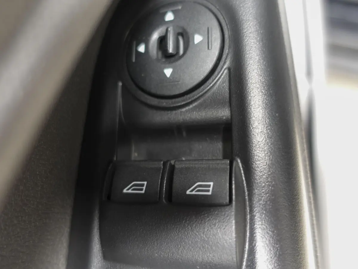 1.5 EcoBlue Automaat L2 Trend Navigatie Airco Camera Parkeersensoren Cruise Control Trekhaak Betimmering Lichtmetalen Velgen