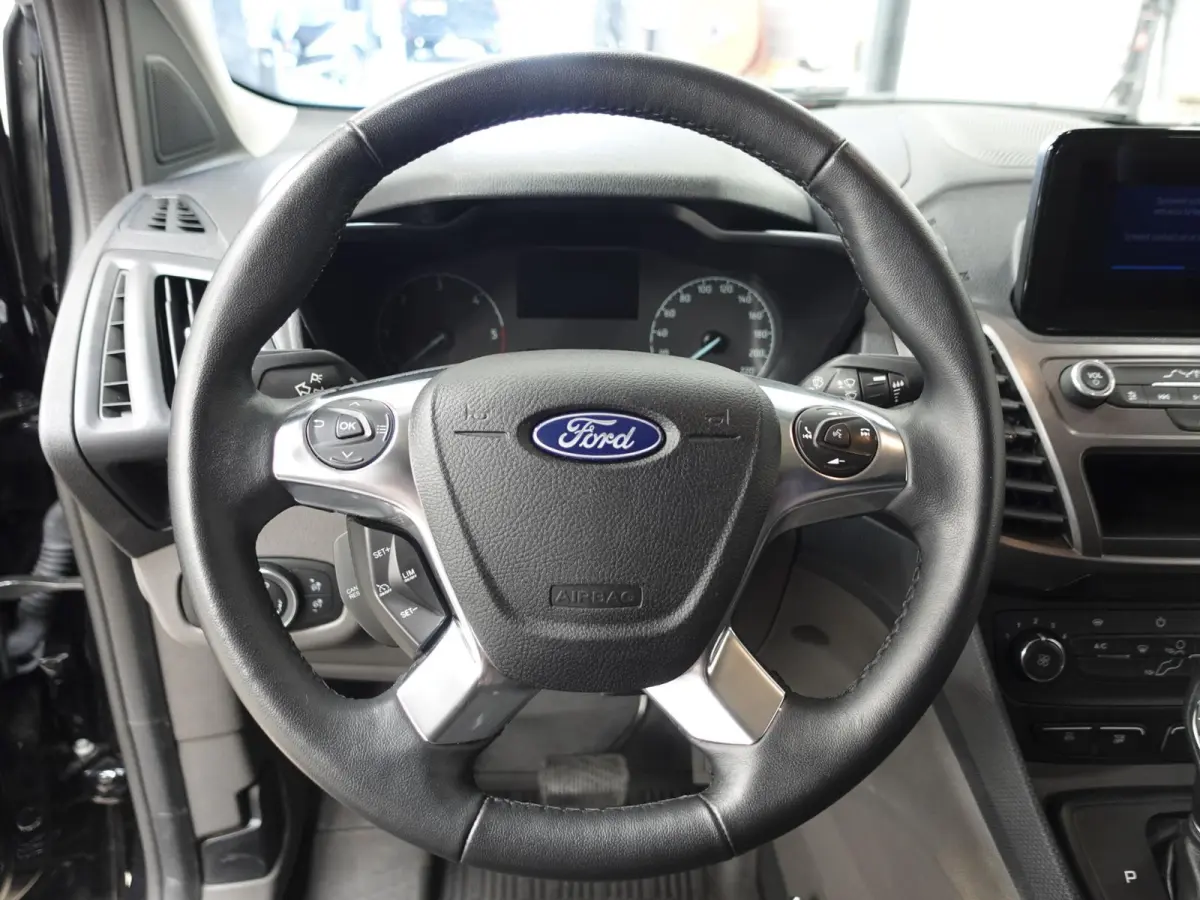 1.5 EcoBlue Automaat L2 Trend Navigatie Airco Camera Parkeersensoren Cruise Control Trekhaak Betimmering Lichtmetalen Velgen