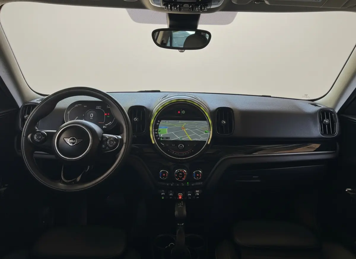 220PK HYBRID COOPER ALL4 CHILI SPORT LEDER/NAVI/CARPLAY/PANORAMADAK
