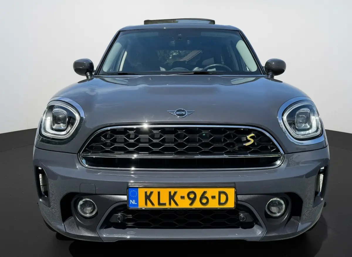 220PK HYBRID COOPER ALL4 CHILI SPORT LEDER/NAVI/CARPLAY/PANORAMADAK