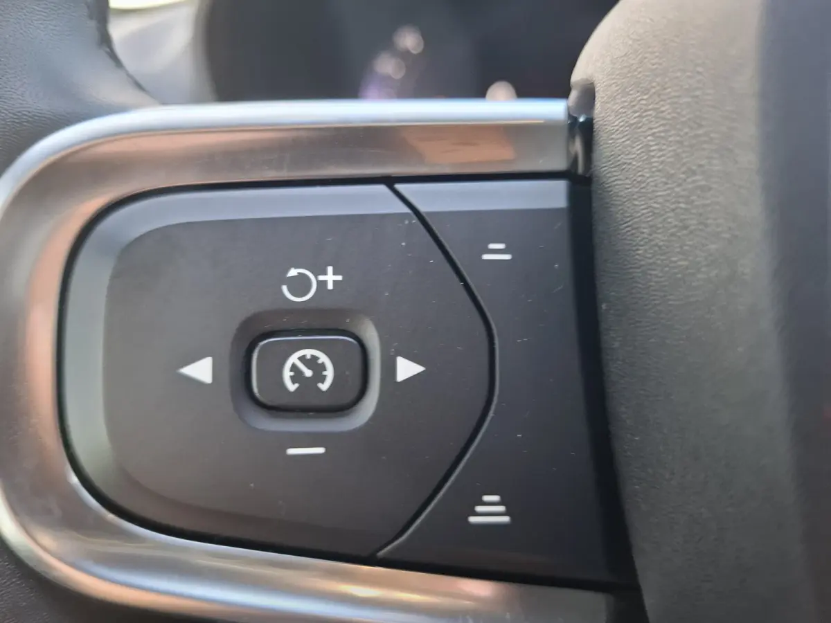 Recharge Plus 69 kWh | SoH 94.4% | Navigatie/Android/Apple Carplay |  LM Velgen 19" | Achteruitrijcamera | Voorstoelen Verwarmd | Warmtepomp | Cruise Control Adaptief |