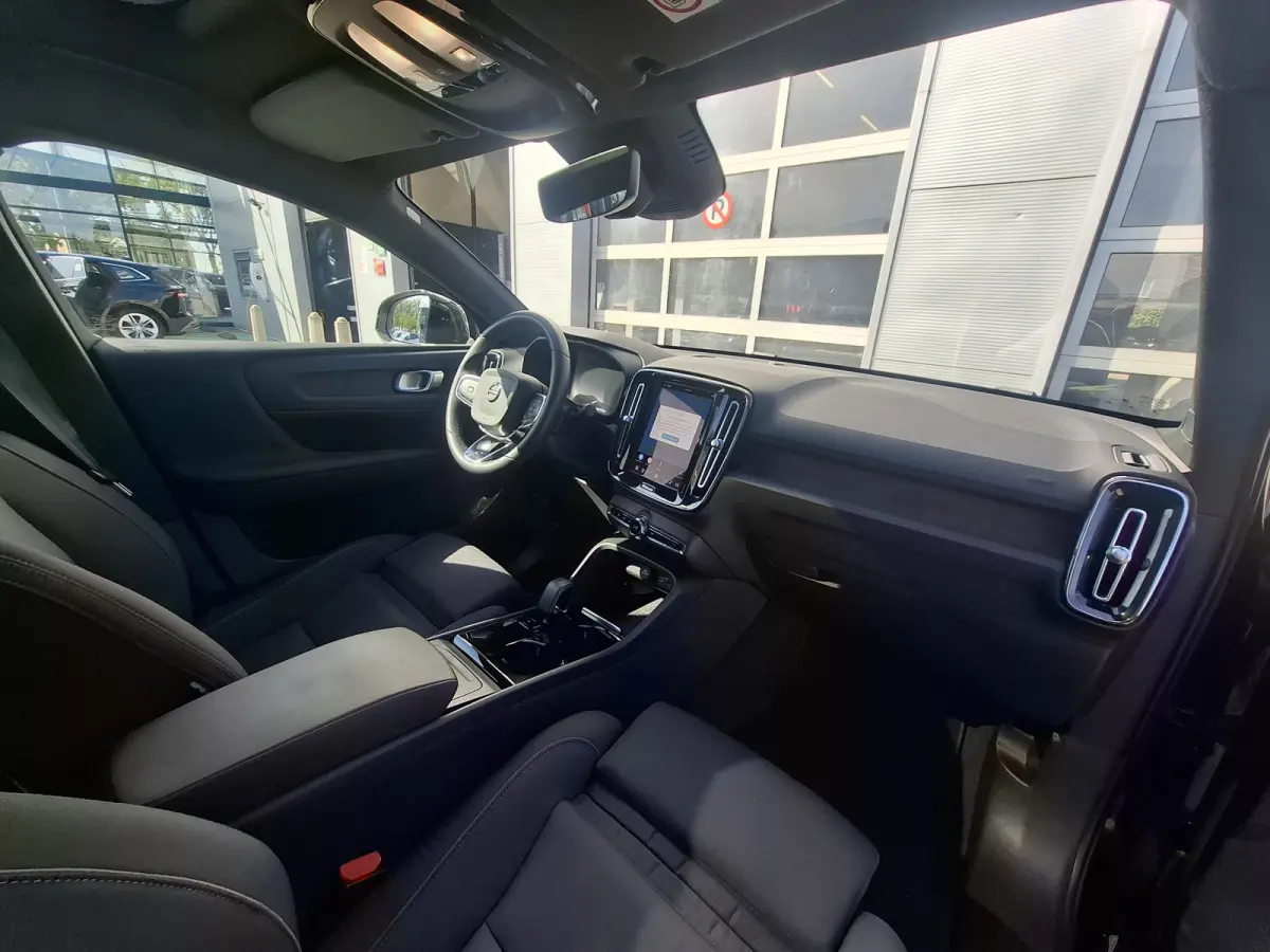 Recharge Plus 69 kWh | SoH 94.4% | Navigatie/Android/Apple Carplay |  LM Velgen 19" | Achteruitrijcamera | Voorstoelen Verwarmd | Warmtepomp | Cruise Control Adaptief |