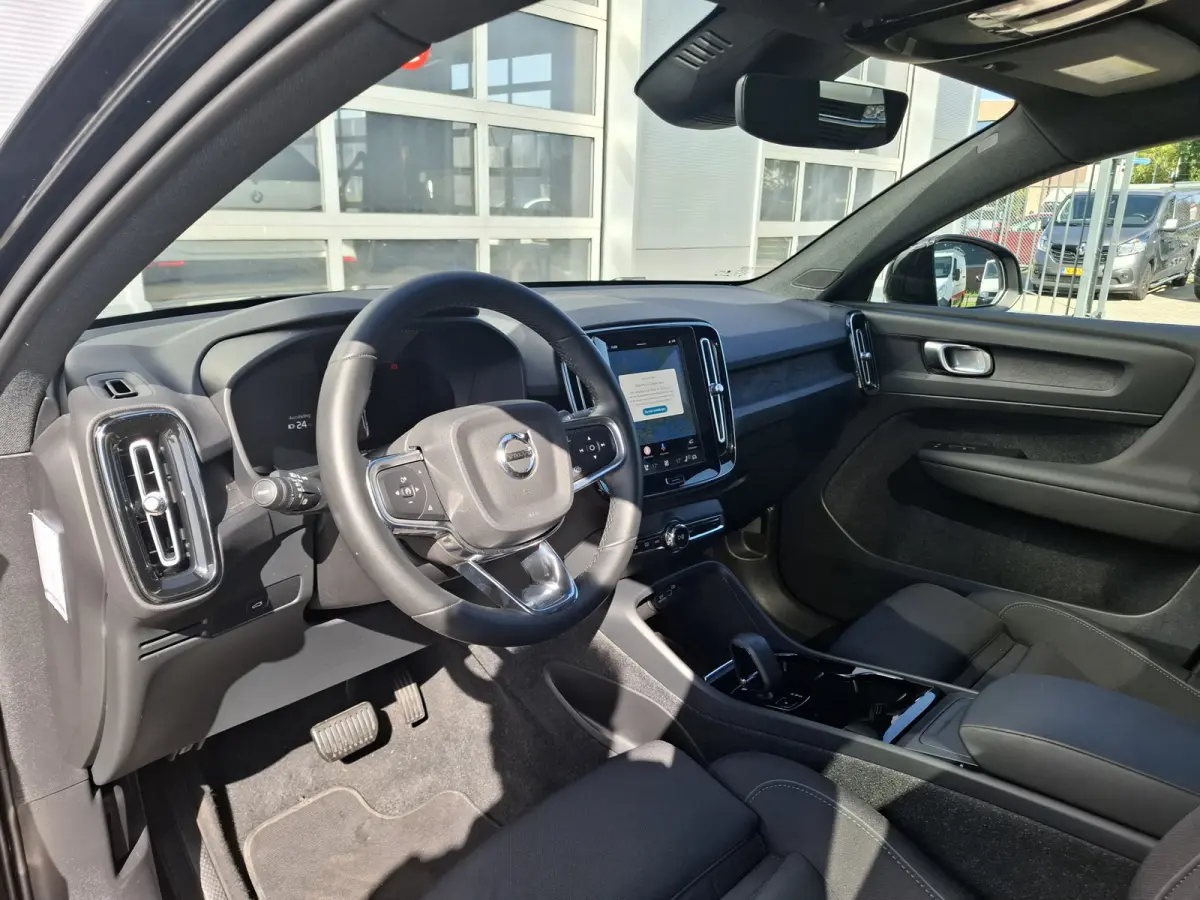 Recharge Plus 69 kWh | SoH 94.4% | Navigatie/Android/Apple Carplay |  LM Velgen 19" | Achteruitrijcamera | Voorstoelen Verwarmd | Warmtepomp | Cruise Control Adaptief |